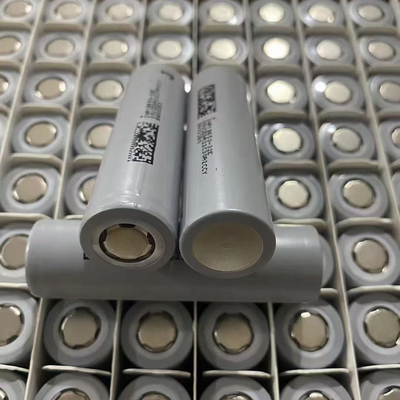 3.7V pin lithium ion hình trụ tiêu chuẩn 3200mAh Capacity lớn 18650 pin lithium